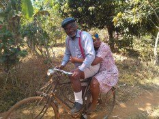night-in-the-grass-field-lefilmcamerounais-4