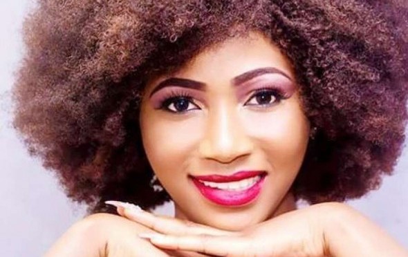 PEOPLE : Syndy Emade, la belle aux 3 casquettes